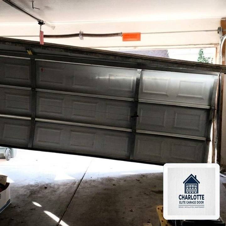 Charlotte Elite Garage Door in Salem, MA: Heavy-Duty Steel Section Strut & 11-Gauge Hinge Reinforcement - Salem, MA